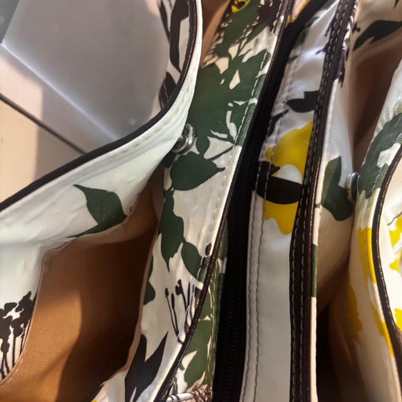 NINE CO Nylon Handbag White Florals Brown Straps Zip & Snap Closure - Picture 8 of 16